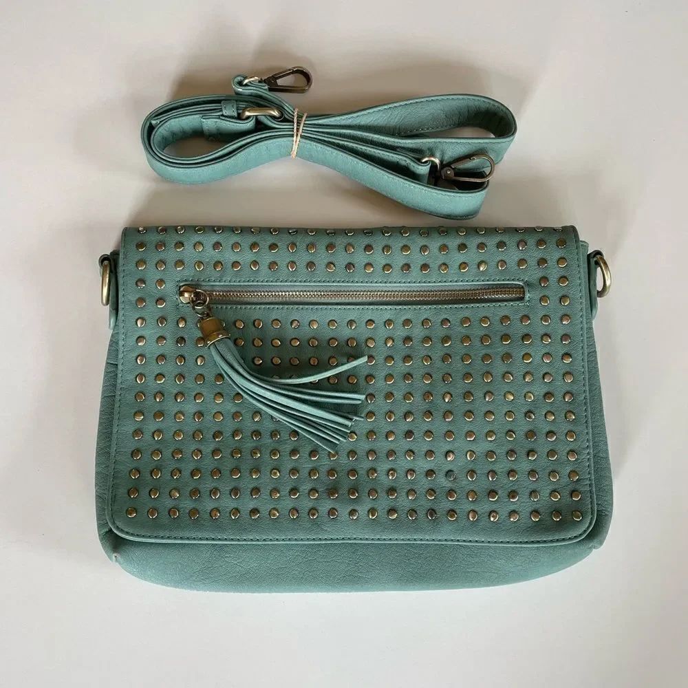 Pre-Loved Maurices Womens Teal and Gold Crossbody and Shoulder Bag